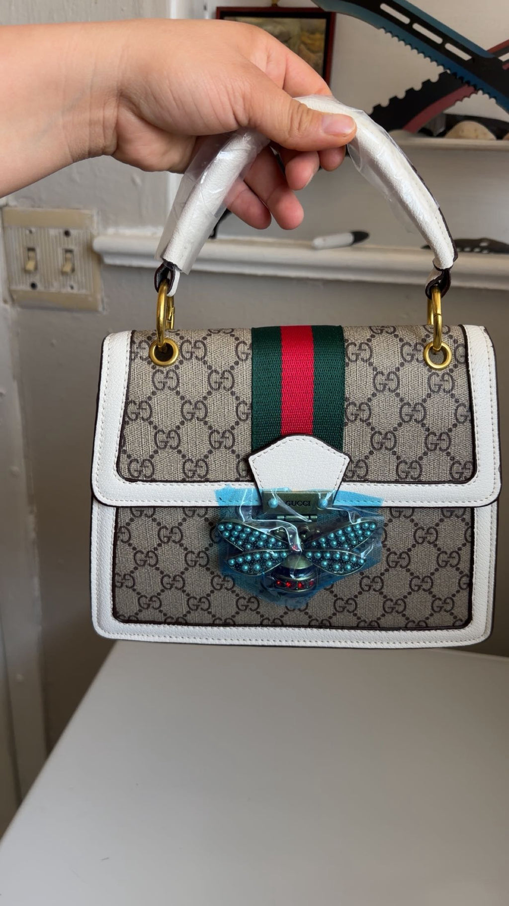 Bolsa tipo satchel GG con detalle de abeja azul