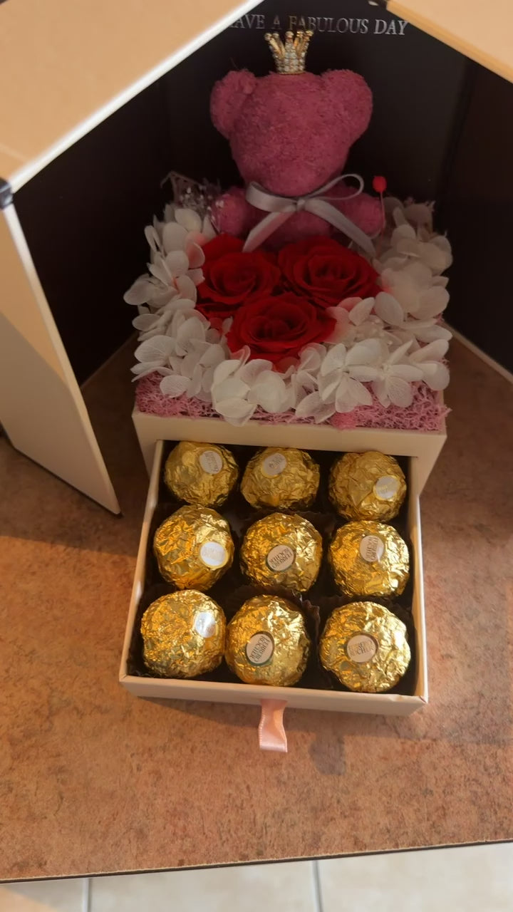 Caja de Regalo Premium con Luz LED, Rosas y Chocolates